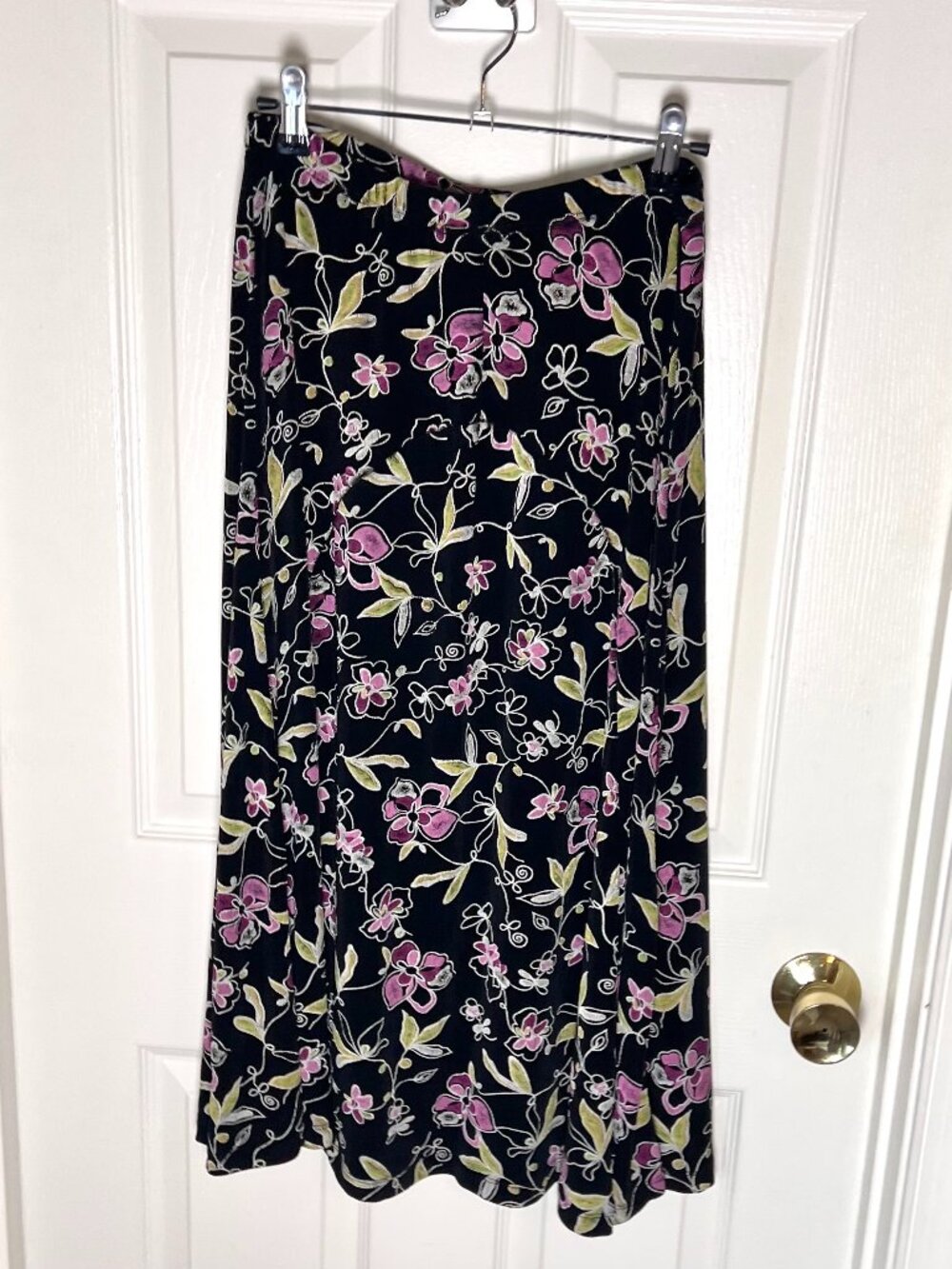 Coldwater Creek Black Moody Floral Midi Length Skirt with Elastic Waist Size XS